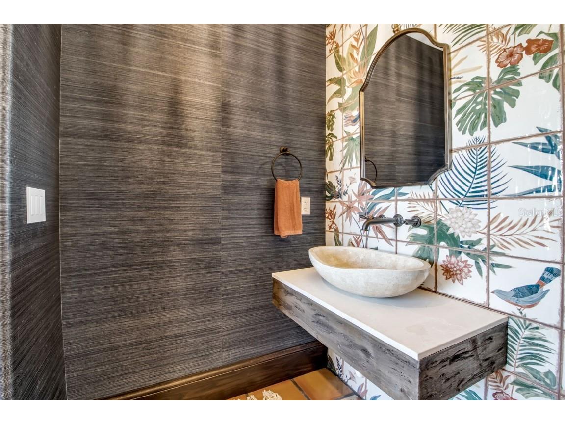 121 N Casey Key Road Osprey FL 34229 - GULF OF MEXICO A4667263 image26