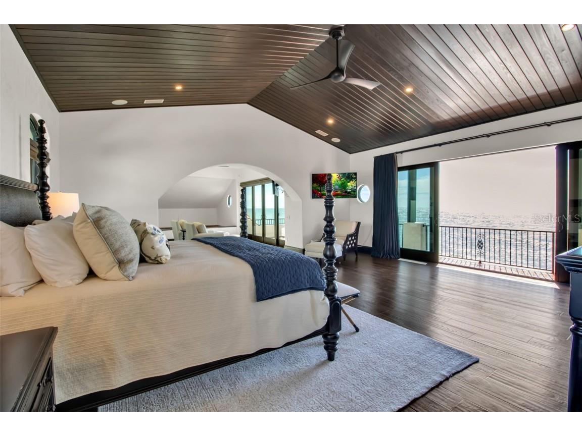 121 N Casey Key Road Osprey FL 34229 - GULF OF MEXICO A4667263 image32