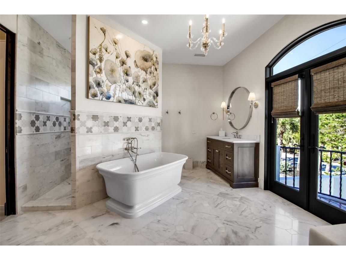 121 N Casey Key Road Osprey FL 34229 - GULF OF MEXICO A4667263 image35