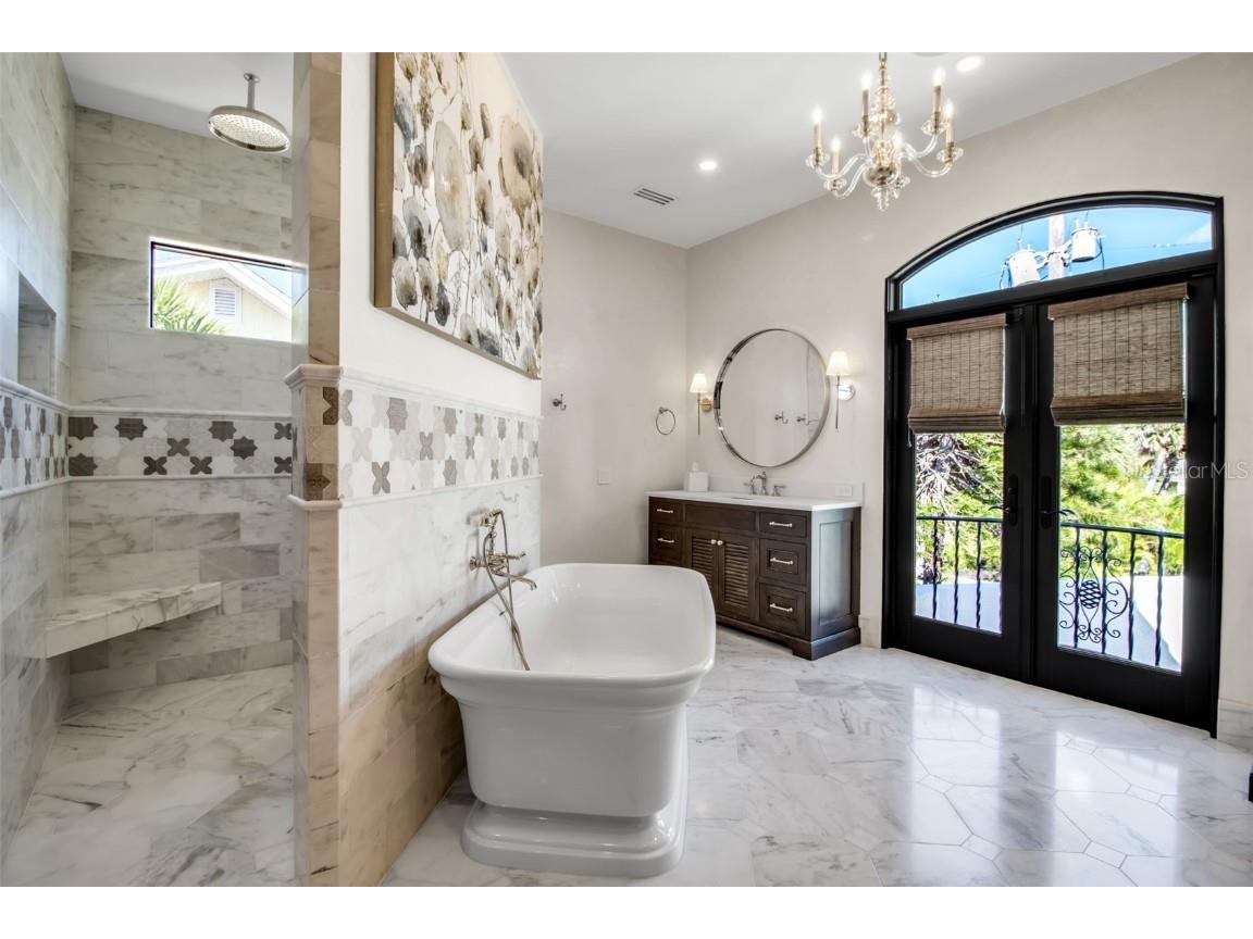 121 N Casey Key Road Osprey FL 34229 - GULF OF MEXICO A4667263 image37