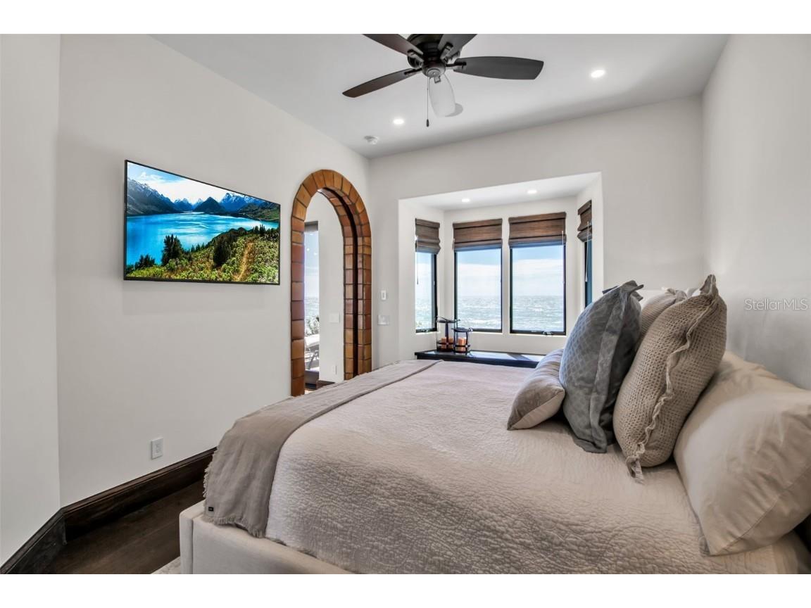 121 N Casey Key Road Osprey FL 34229 - GULF OF MEXICO A4667263 image39