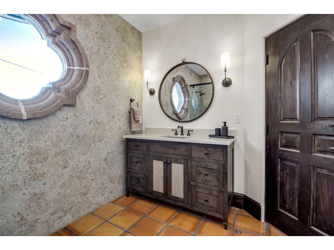 121 N Casey Key Road Osprey FL 34229 - GULF OF MEXICO A4667263 image42