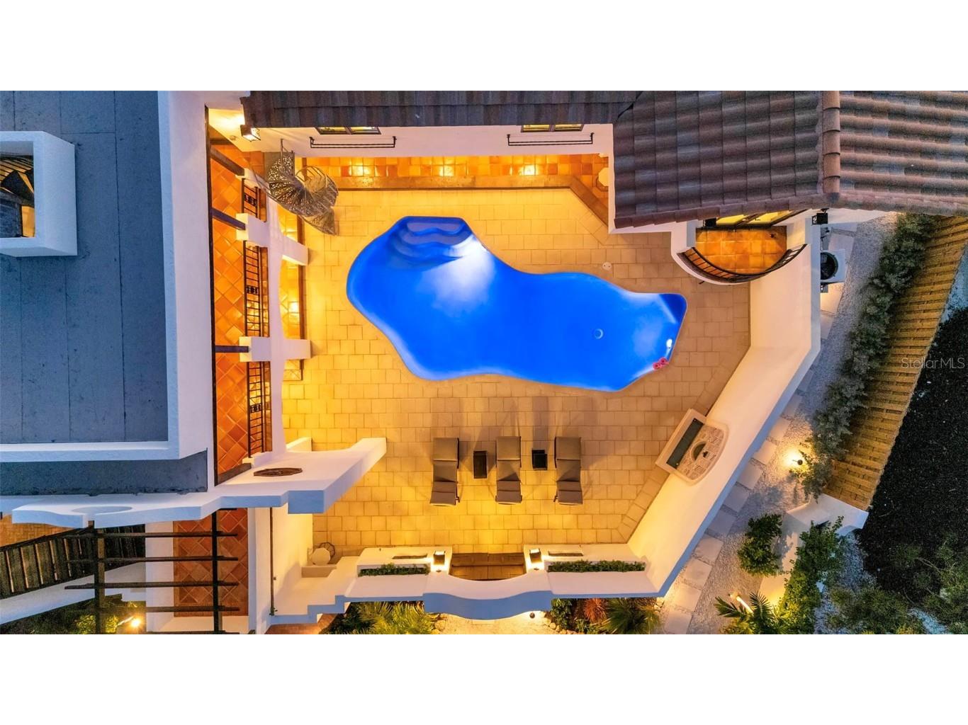 121 N Casey Key Road Osprey FL 34229 - GULF OF MEXICO A4667263 image64