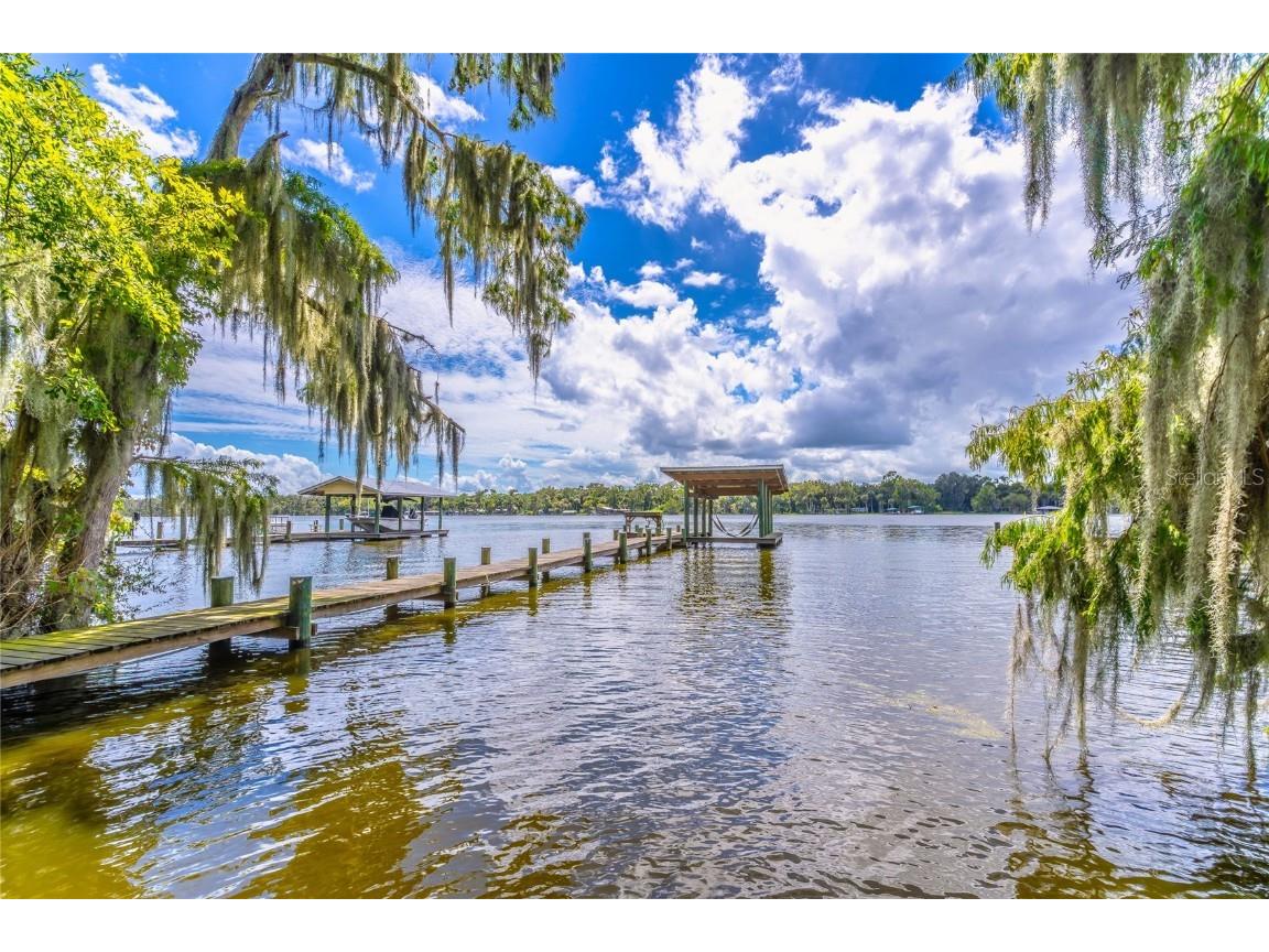 121 N Lake George Drive Georgetown FL 32139 - LAKE GEORGE ON THE ST JOHNS RIVER V4944760 image1