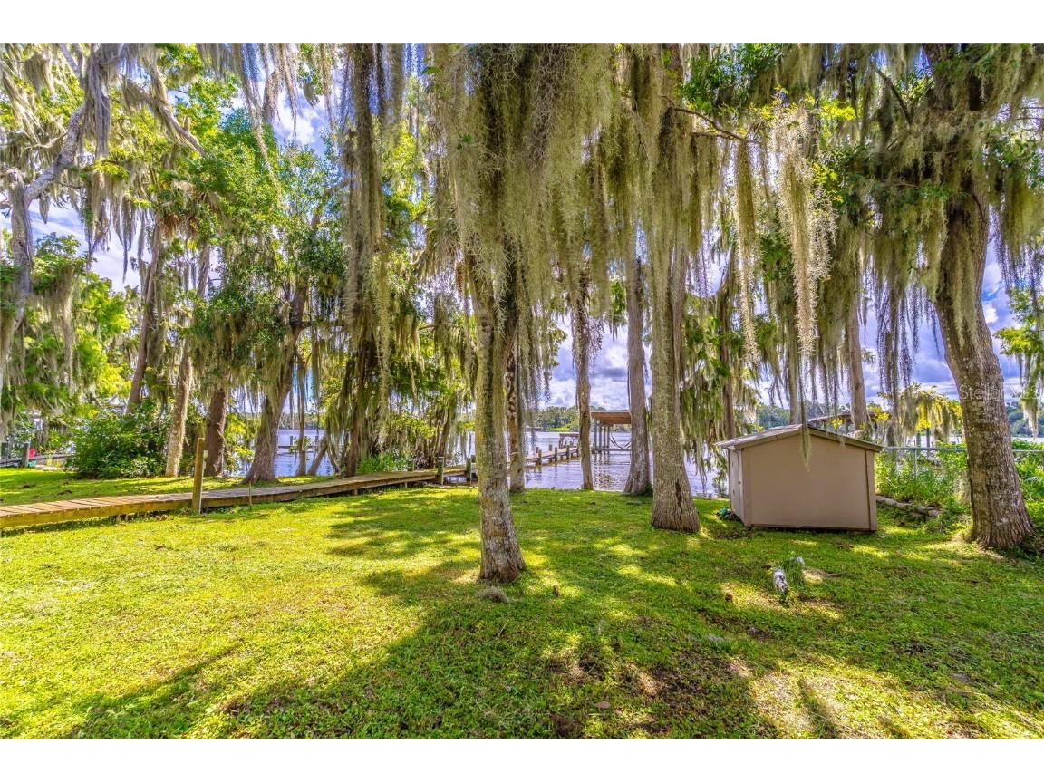 121 N Lake George Drive Georgetown FL 32139 - LAKE GEORGE ON THE ST JOHNS RIVER V4944760 image31