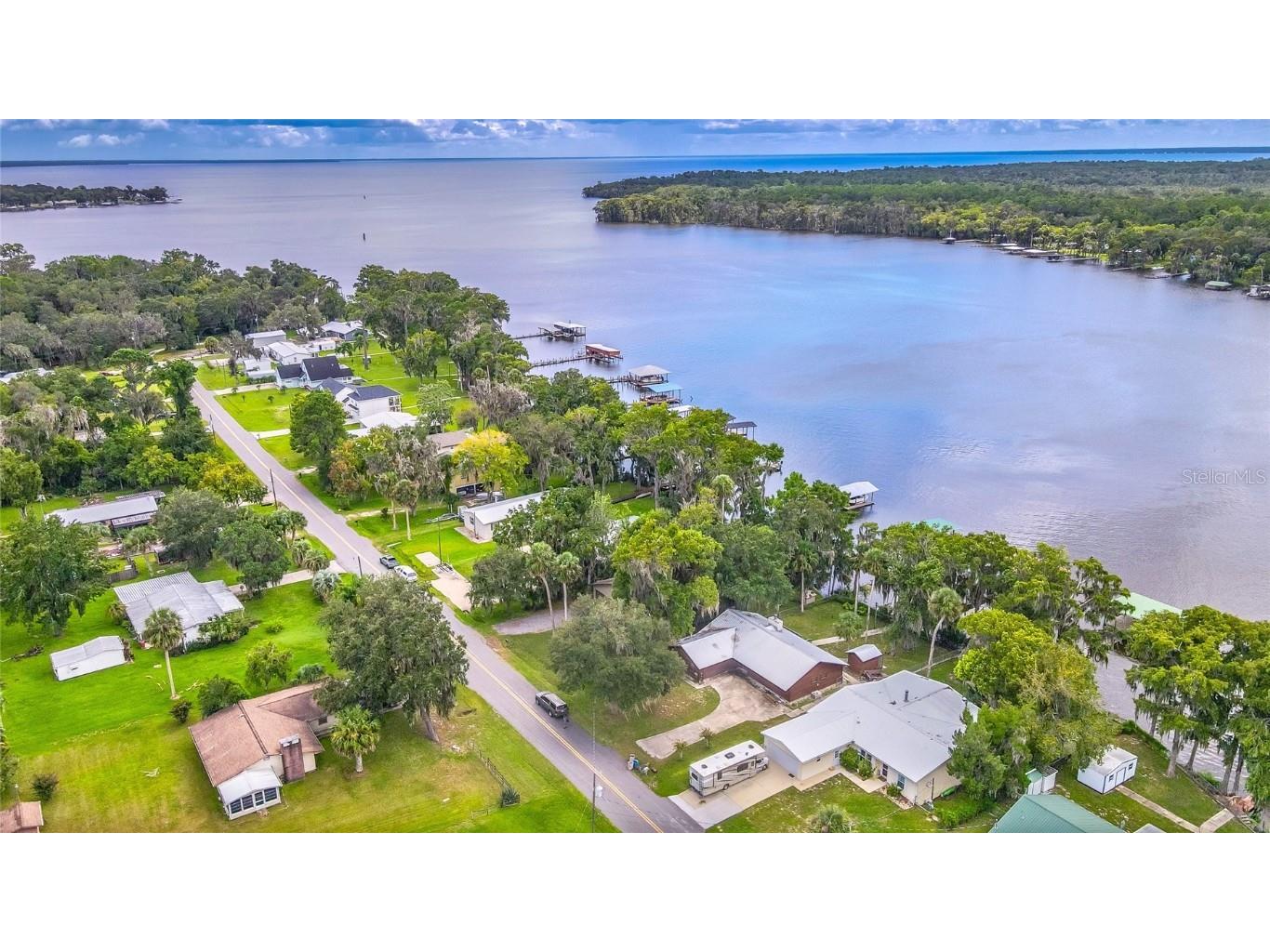 121 N Lake George Drive Georgetown FL 32139 - LAKE GEORGE ON THE ST JOHNS RIVER V4944760 image44
