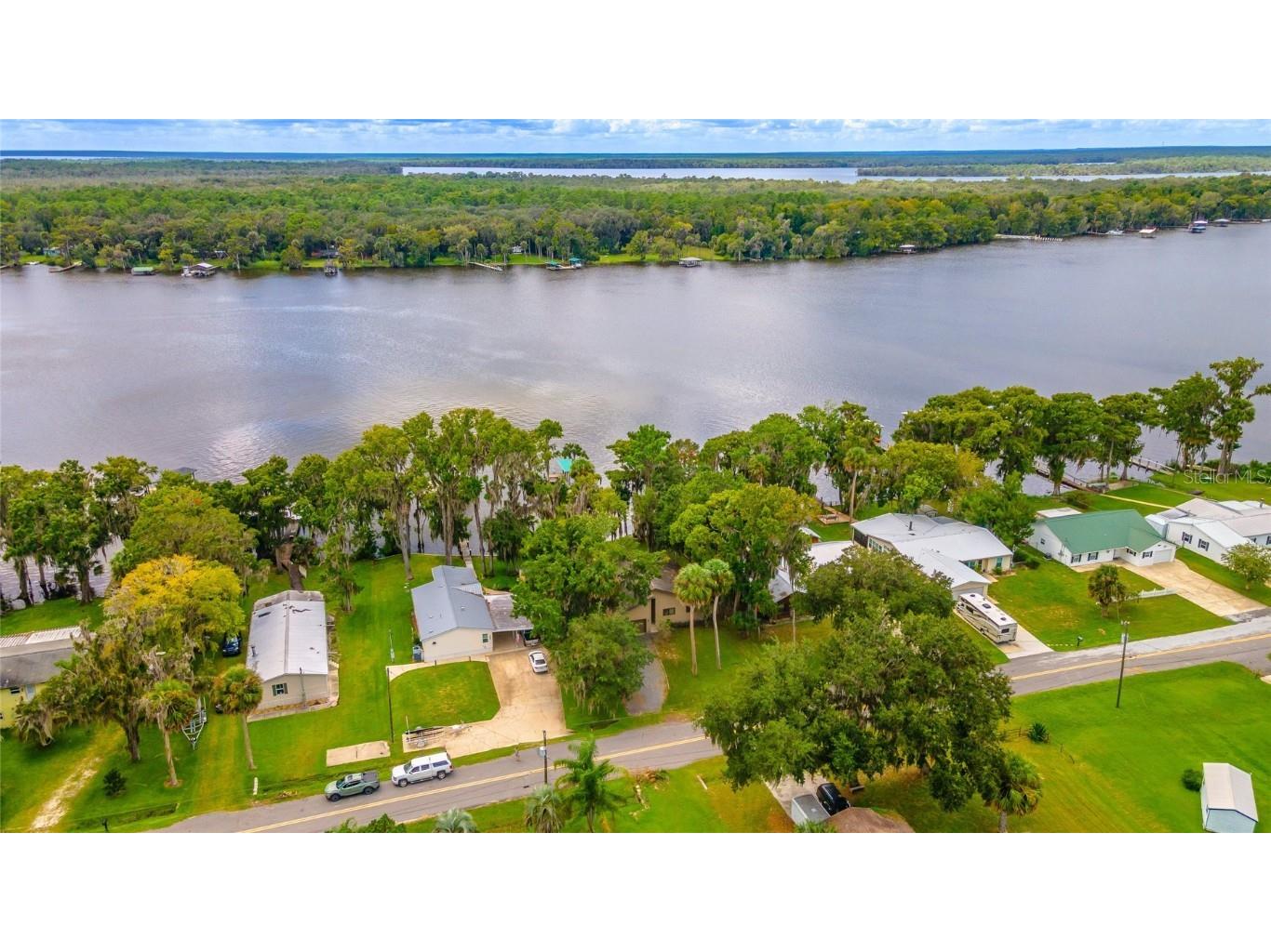 121 N Lake George Drive Georgetown FL 32139 - LAKE GEORGE ON THE ST JOHNS RIVER V4944760 image5