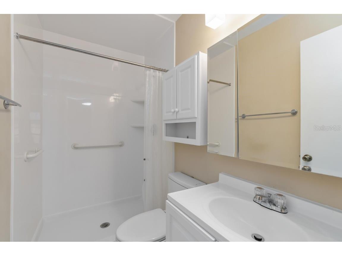 121 Oak Hill Drive #1 Sarasota FL 34232 A4672922 image29