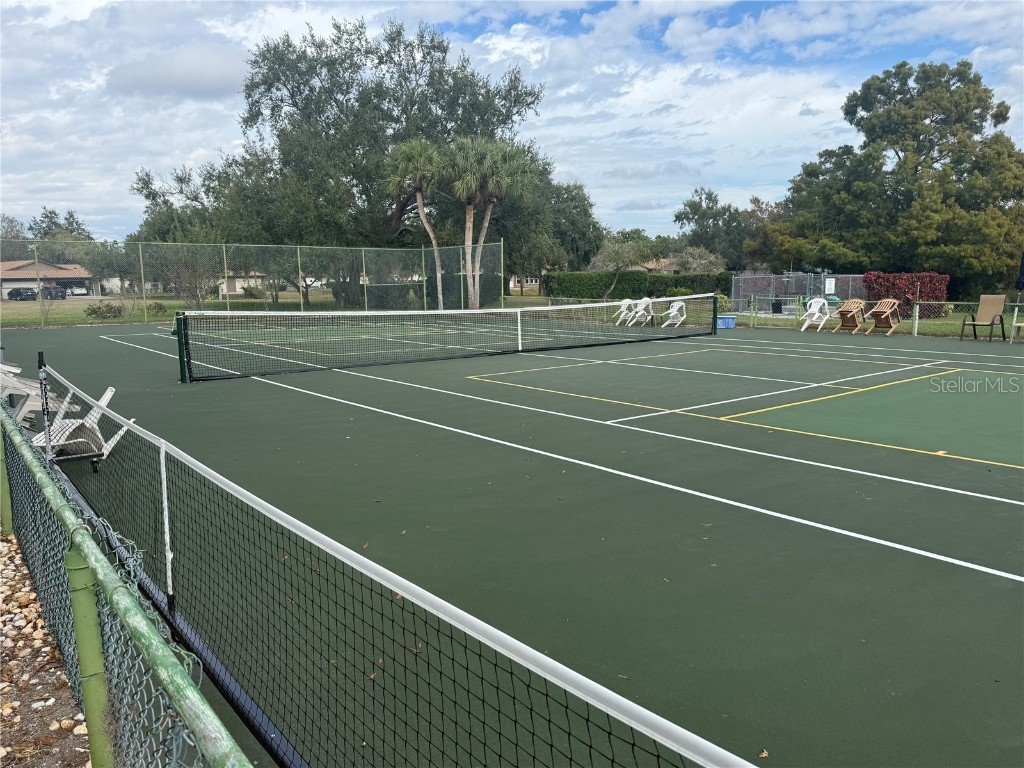 121 Oak Hill Drive #1 Sarasota FL 34232 A4672922 image38