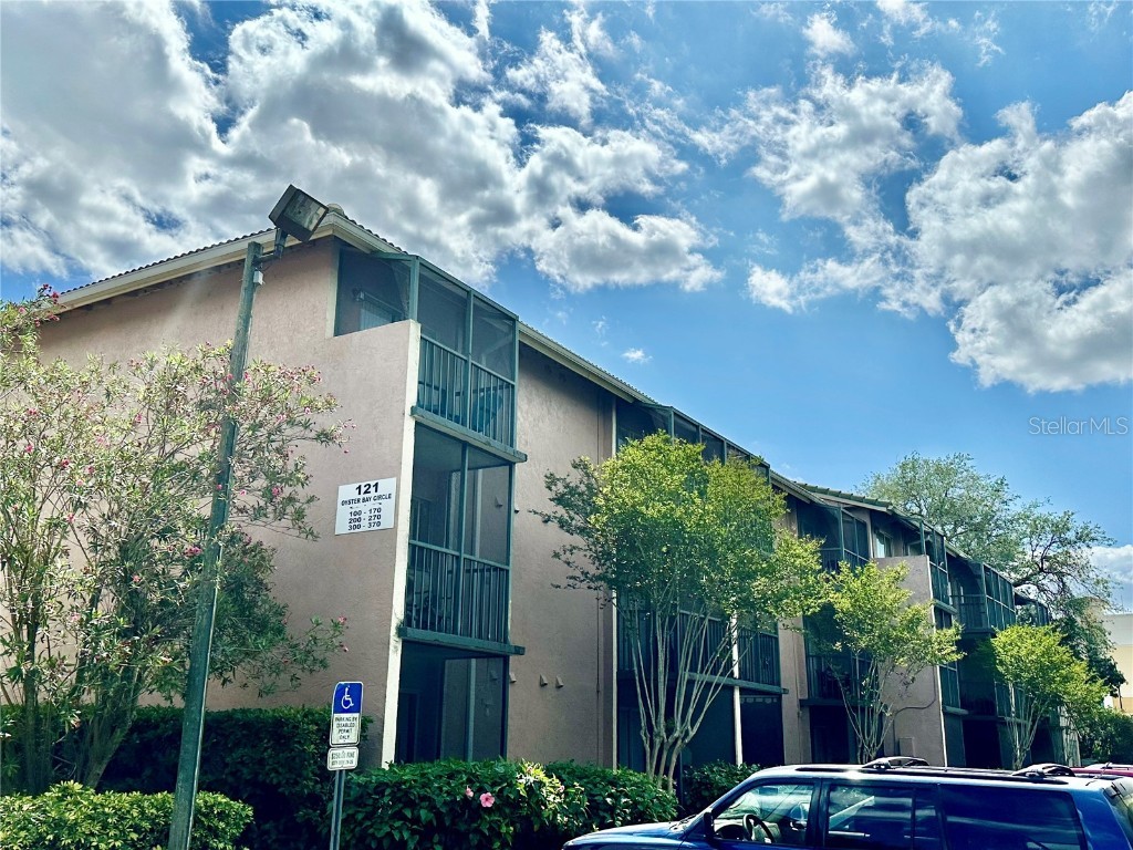121 Oyster Bay Circle #300 Altamonte Springs FL 32701 O6195231 image1