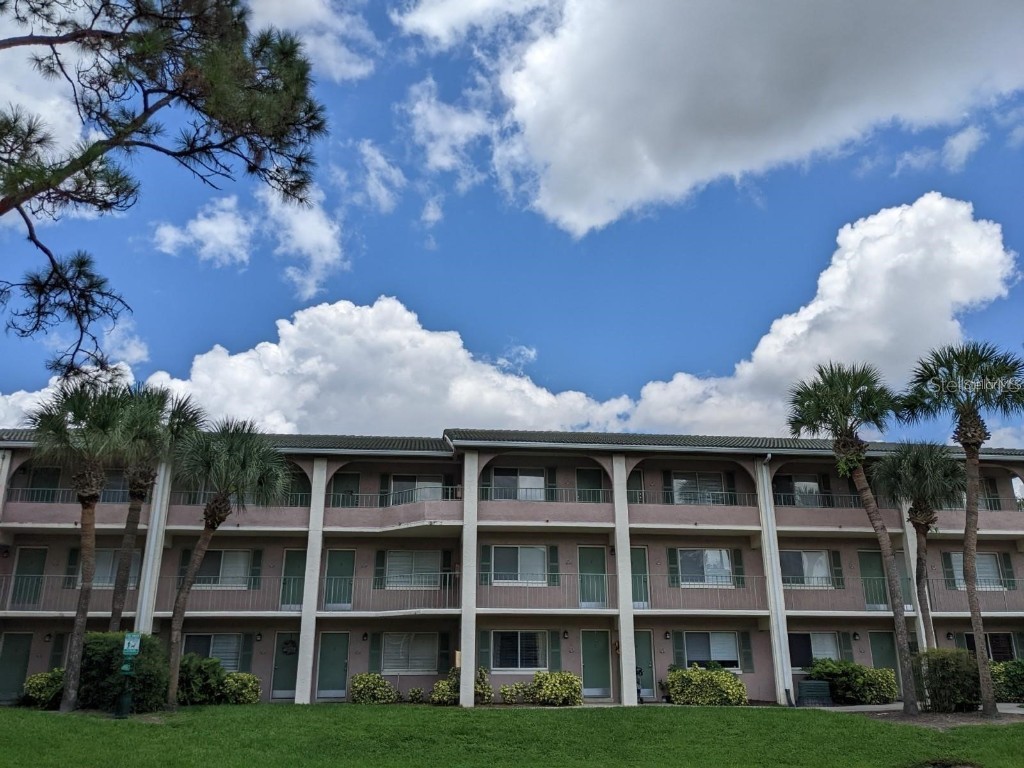 121 Oyster Bay Circle #350 Altamonte Springs FL 32701 O6152301 image1