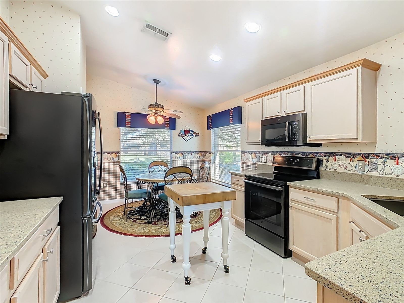 121 Rialto Road Poinciana FL 34759 - Retention pond S5140738 image10