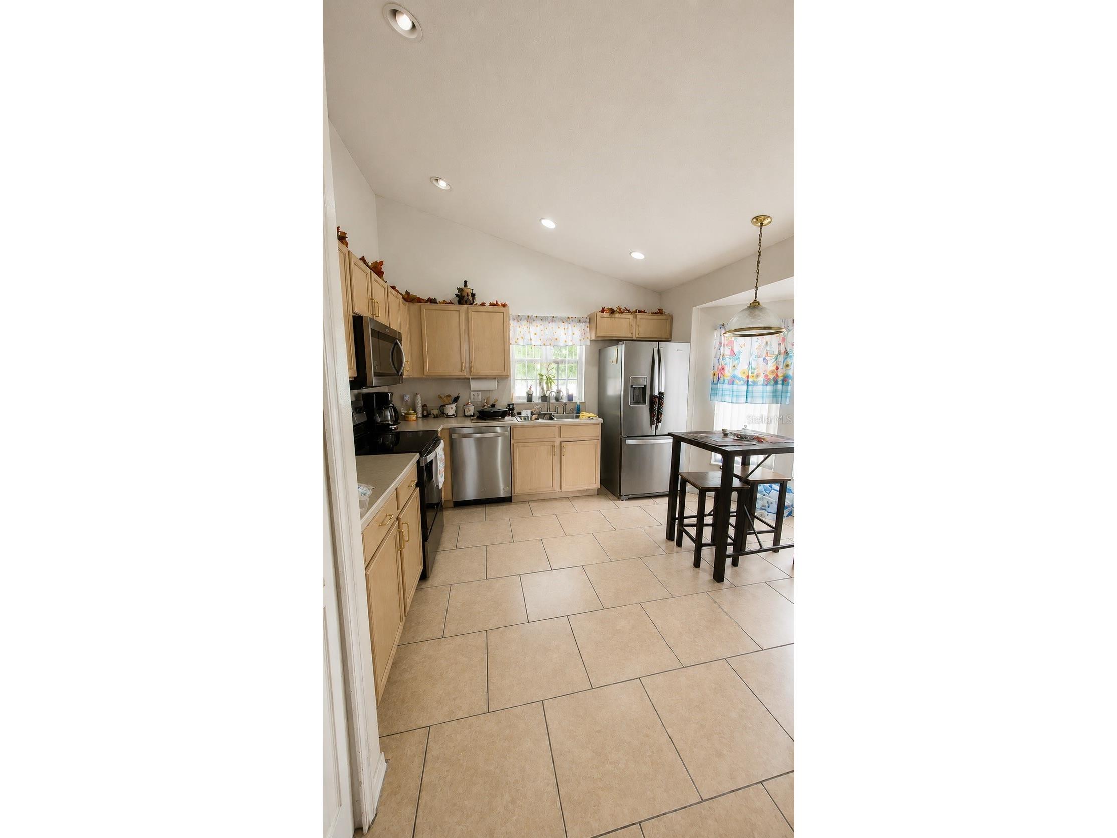 121 S Roma Way Kissimmee FL 34746 R4911375 image6