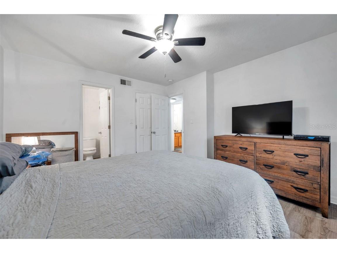 121 Seahorse Drive SE #A Saint Petersburg FL 33705 TB8407897 image14