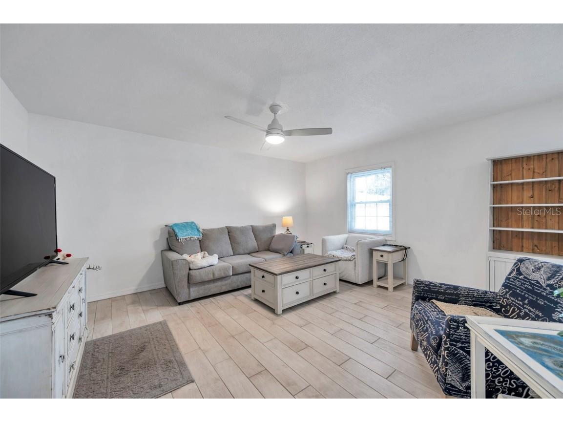 121 Seahorse Drive SE #A Saint Petersburg FL 33705 TB8407897 image6