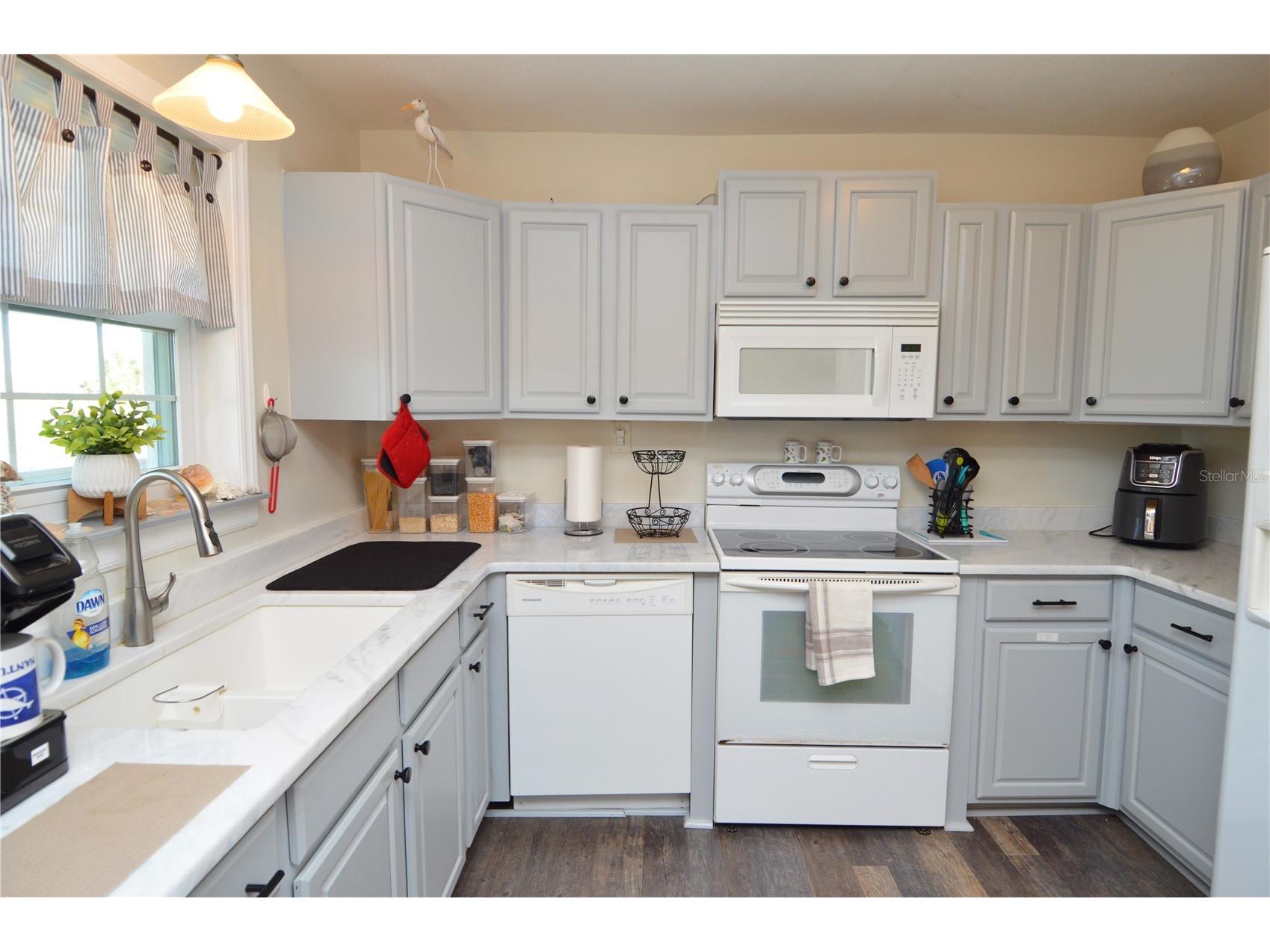 121 Seahorse Drive SE #C Saint Petersburg FL 33705 TB8506972 image10