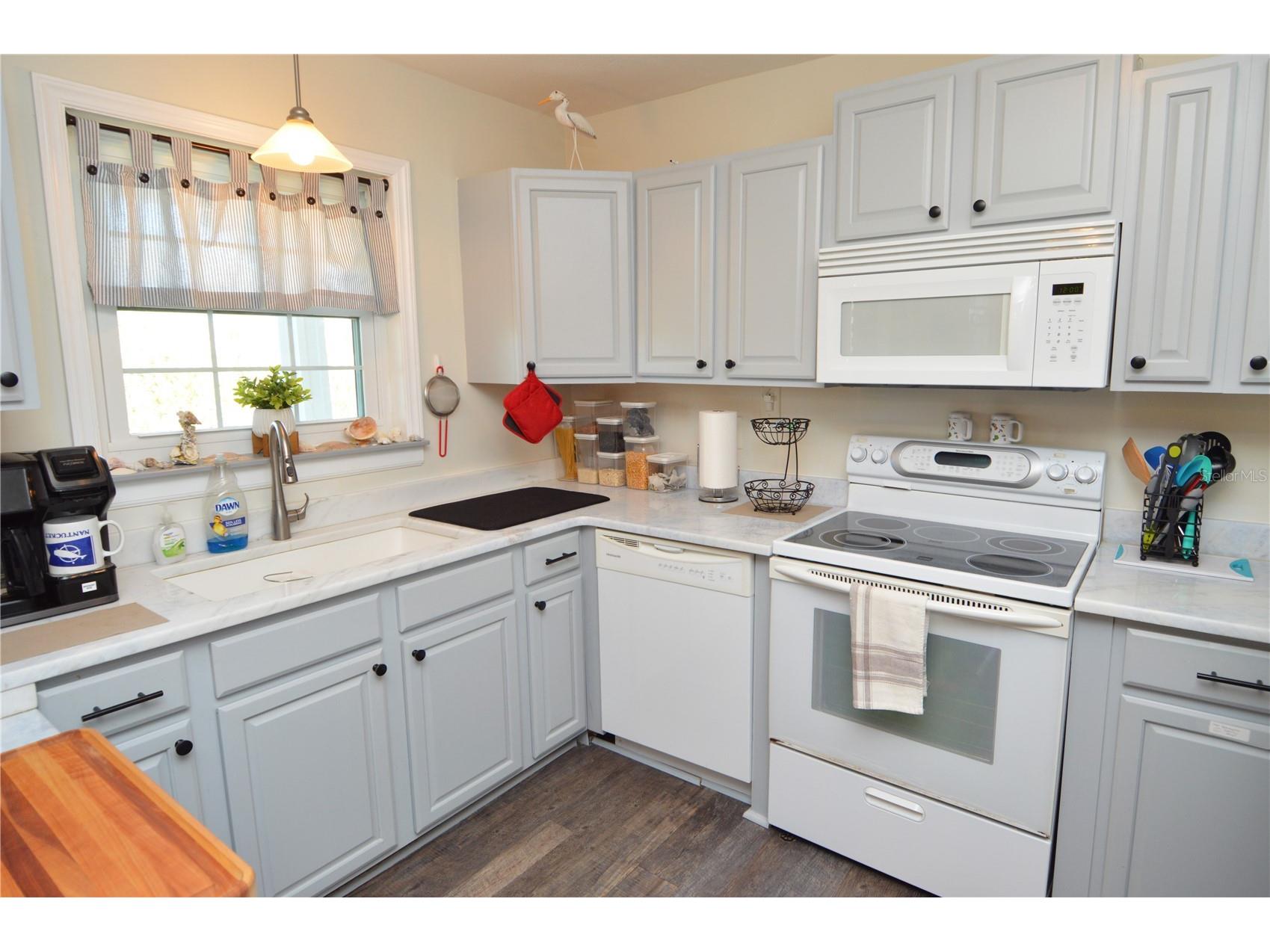 121 Seahorse Drive SE #C Saint Petersburg FL 33705 TB8506972 image11