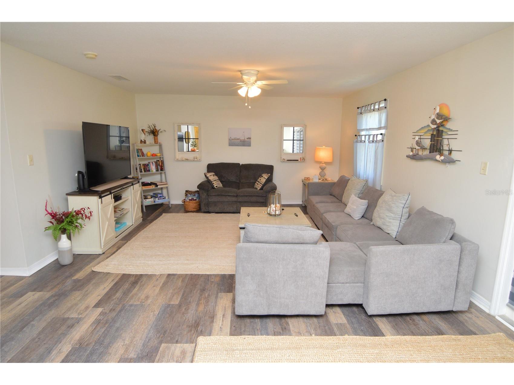 121 Seahorse Drive SE #C Saint Petersburg FL 33705 TB8506972 image20