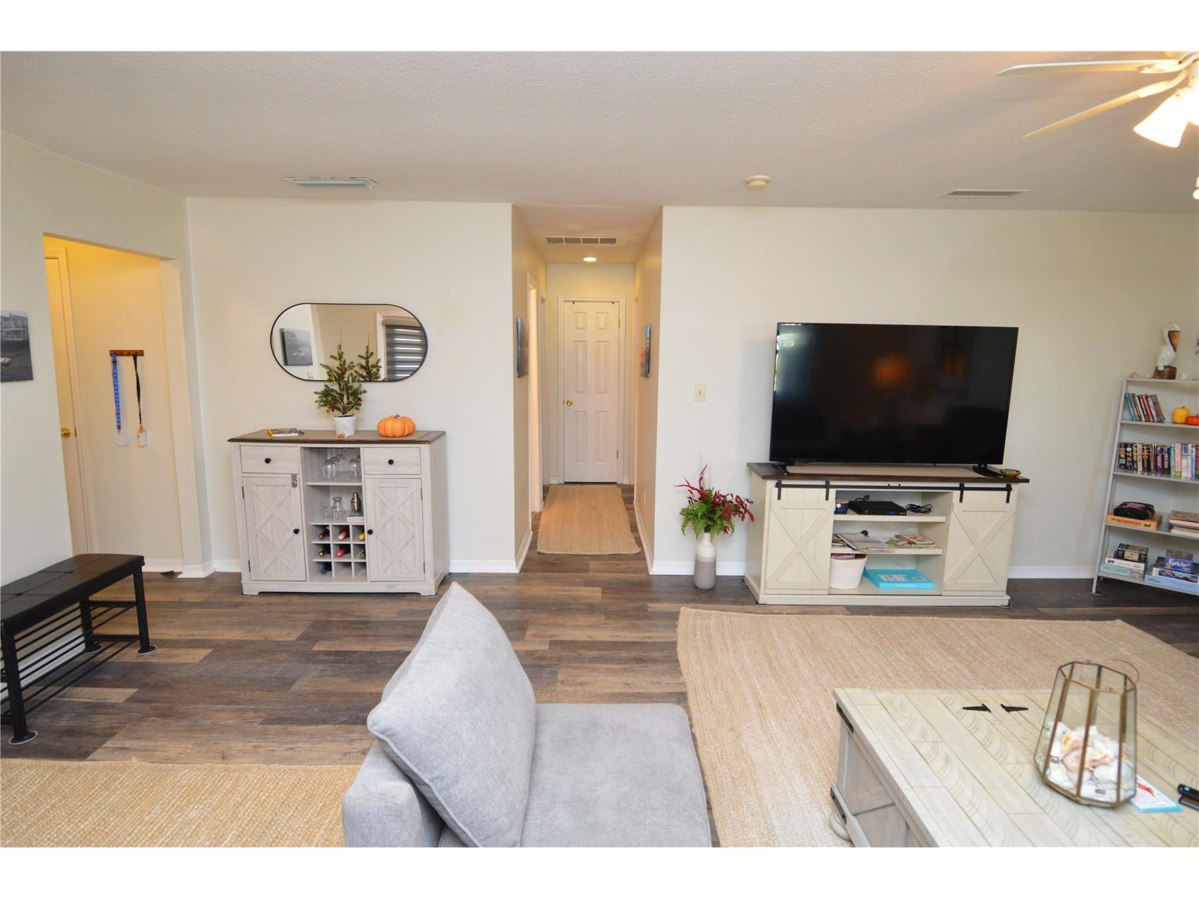 121 Seahorse Drive SE #C Saint Petersburg FL 33705 TB8506972 image21