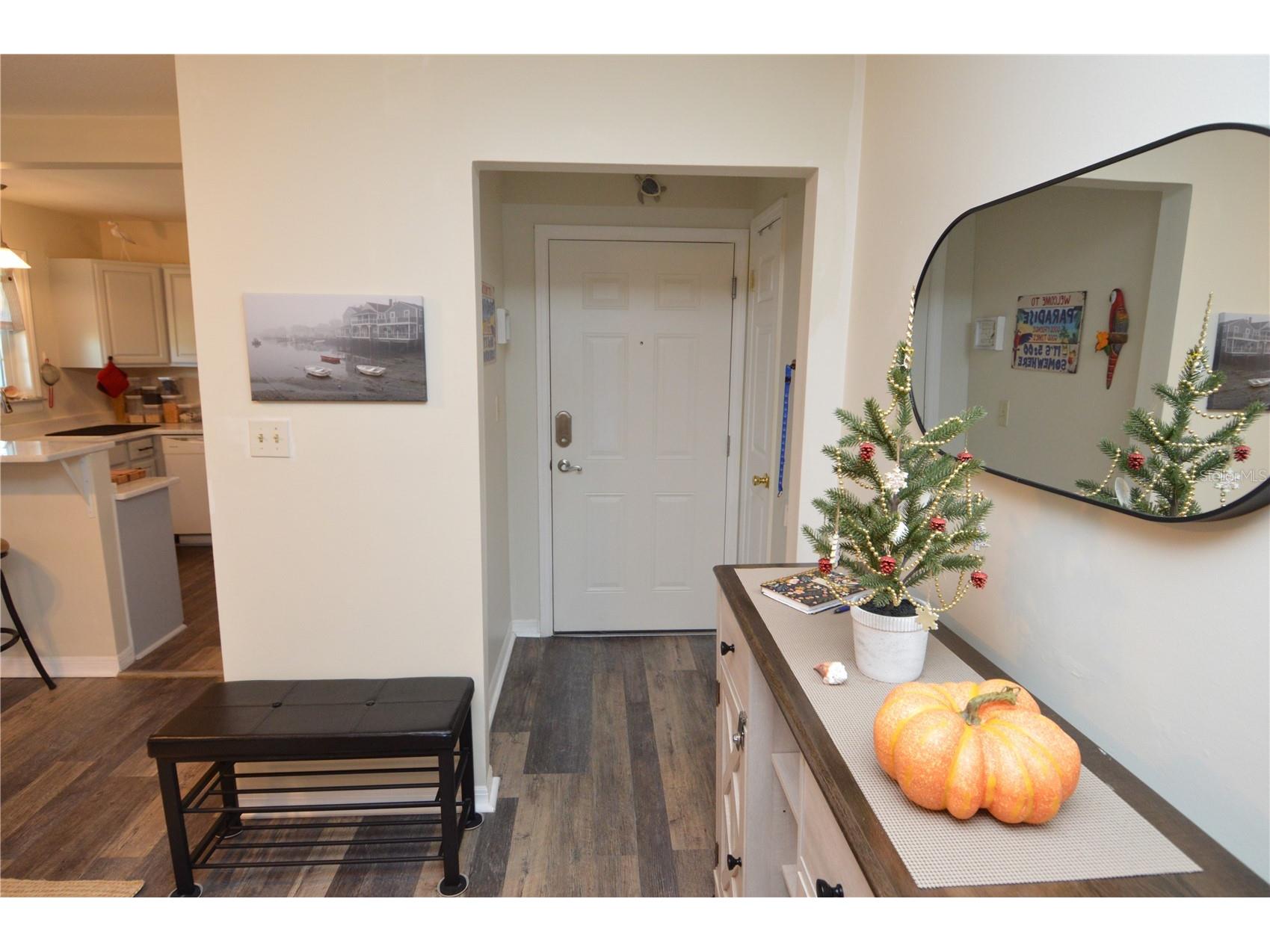121 Seahorse Drive SE #C Saint Petersburg FL 33705 TB8506972 image3