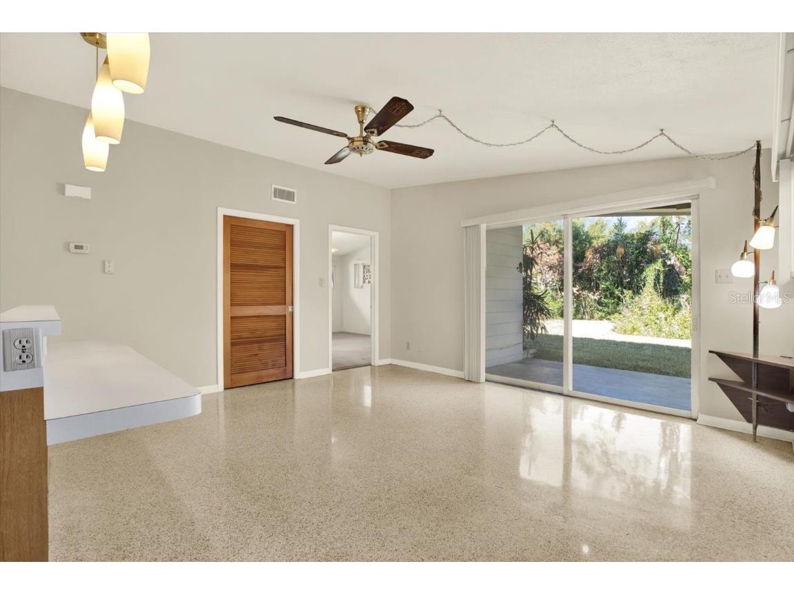 121 Siobhan Avenue Tampa FL 33613 TB8457268 image16