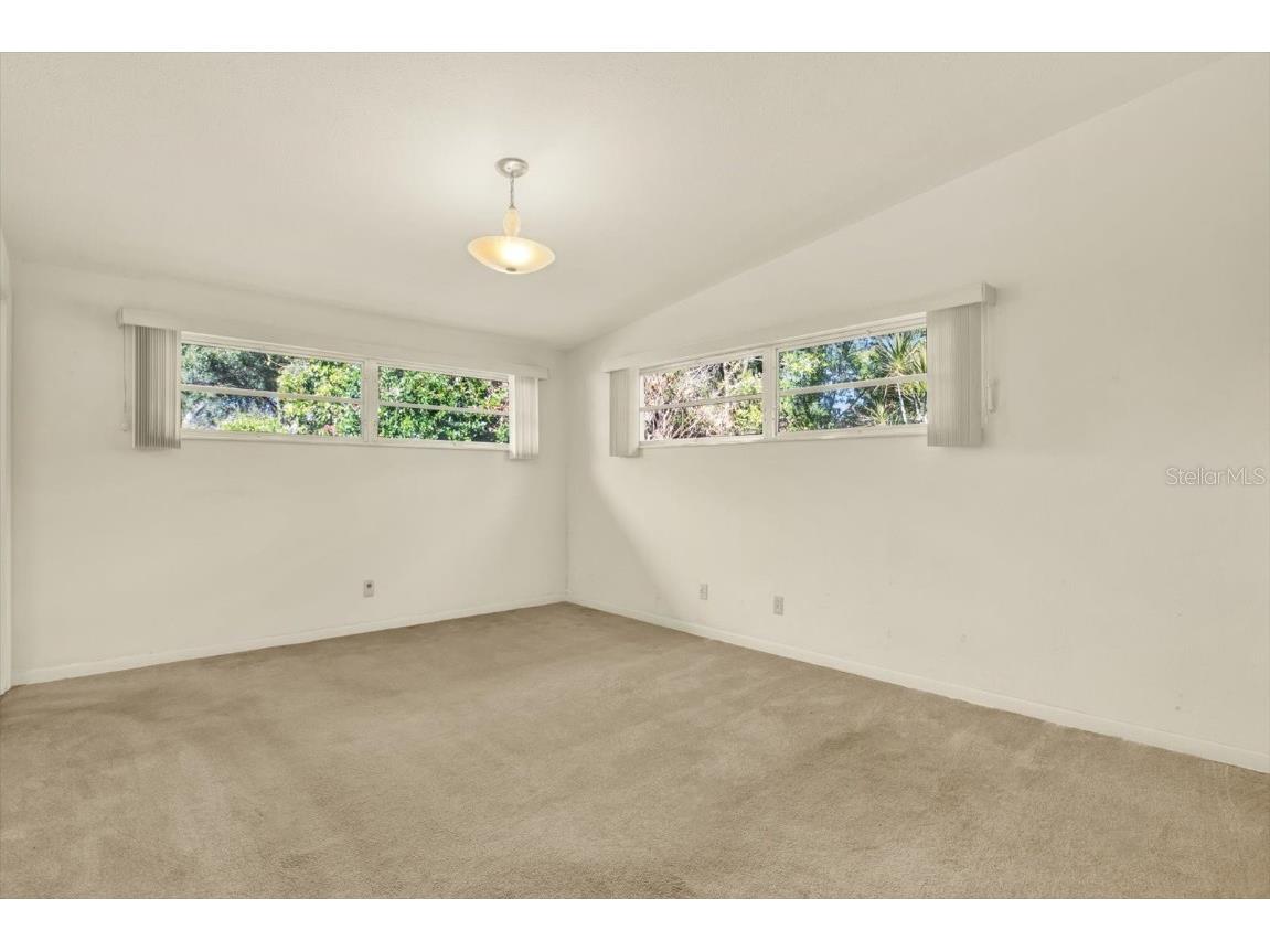 121 Siobhan Avenue Tampa FL 33613 TB8457268 image17