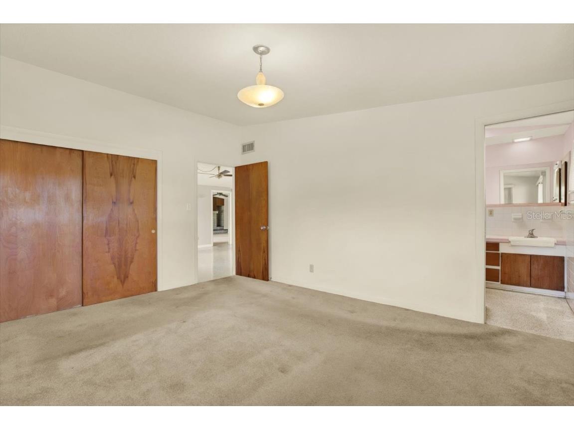 121 Siobhan Avenue Tampa FL 33613 TB8457268 image18