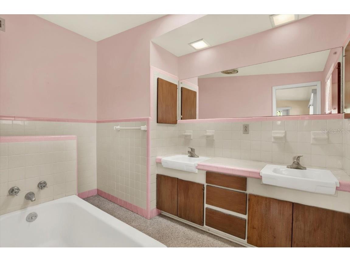 121 Siobhan Avenue Tampa FL 33613 TB8457268 image19