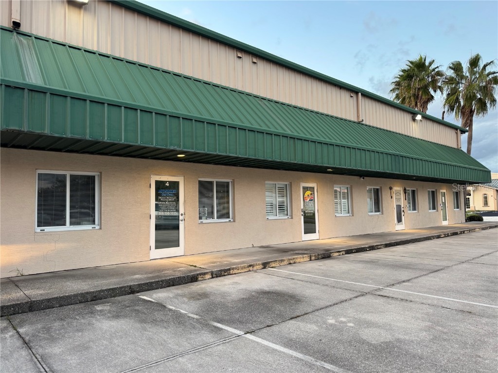 121 Triple Diamond Boulevard #4 North Venice FL 34275 A4669921 image1