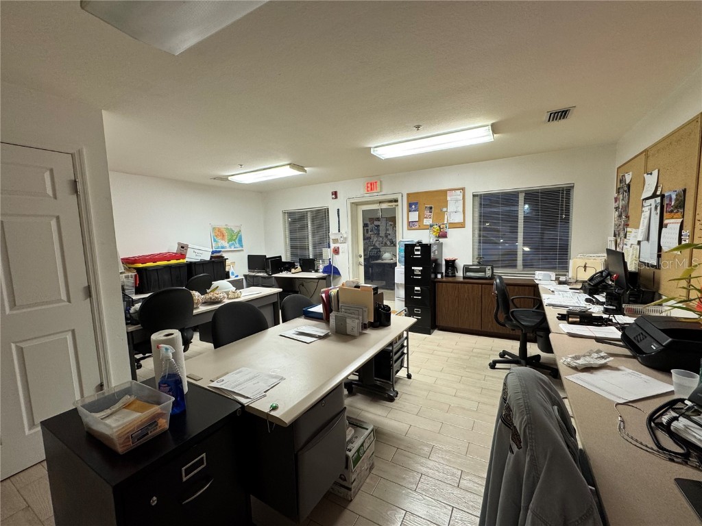 121 Triple Diamond Boulevard #4 North Venice FL 34275 A4669921 image7