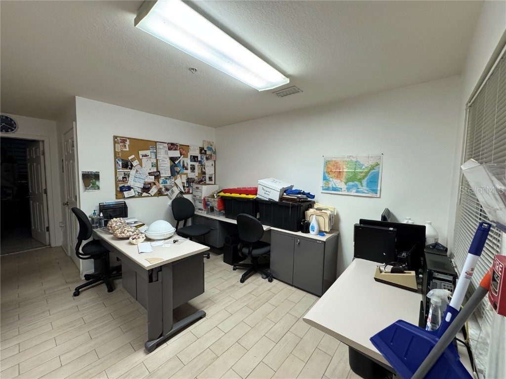 121 Triple Diamond Boulevard #4 North Venice FL 34275 A4669921 image8