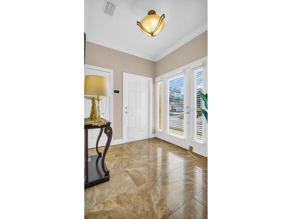 121 Valencia Circle Saint Petersburg FL 33716 TB8413761 image2