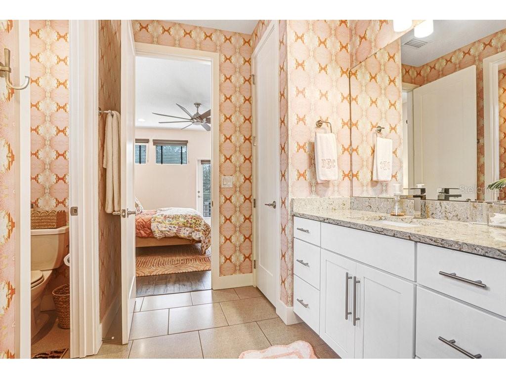 1210 25th Street N Saint Petersburg FL 33713 TB8502028 image17