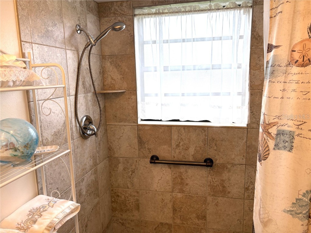 1210 56th Street W #1210 Bradenton FL 34209 A4638950 image41