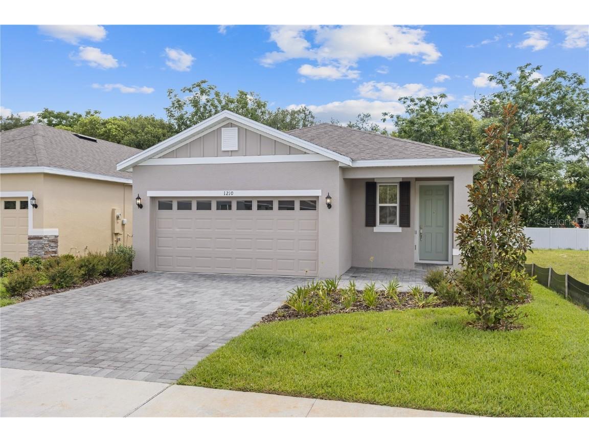 1210 Atlantic Avenue Fruitland Park FL 34731 O6317840 image1