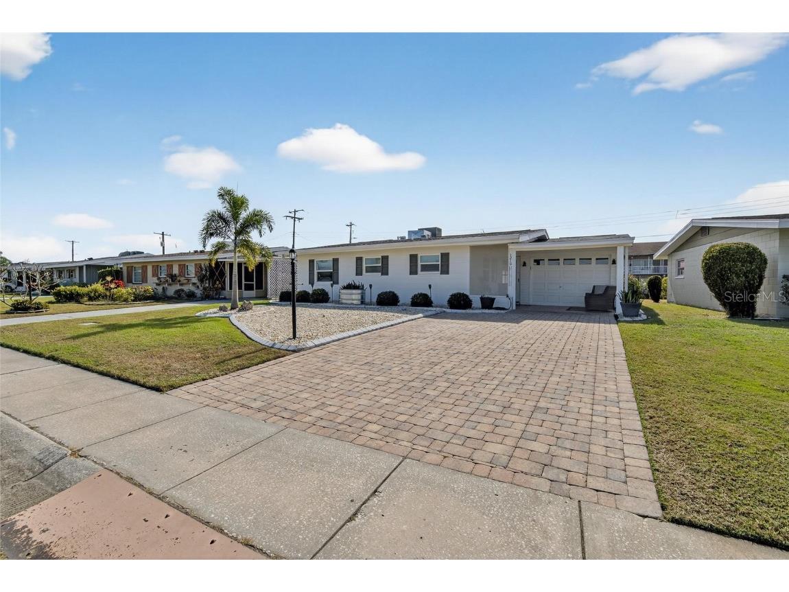 1210 Beach Boulevard Sun City Center FL 33573 TB8447928 image1