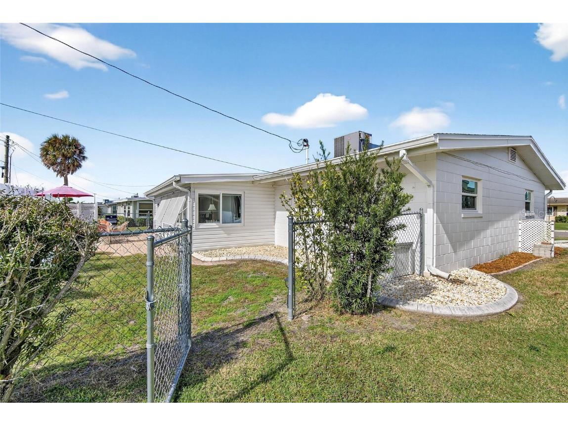 1210 Beach Boulevard Sun City Center FL 33573 TB8447928 image28