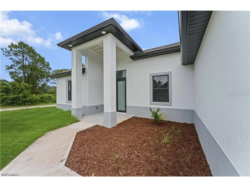1210 Clayton Avenue Lehigh Acres FL 33972 A4686490 image1