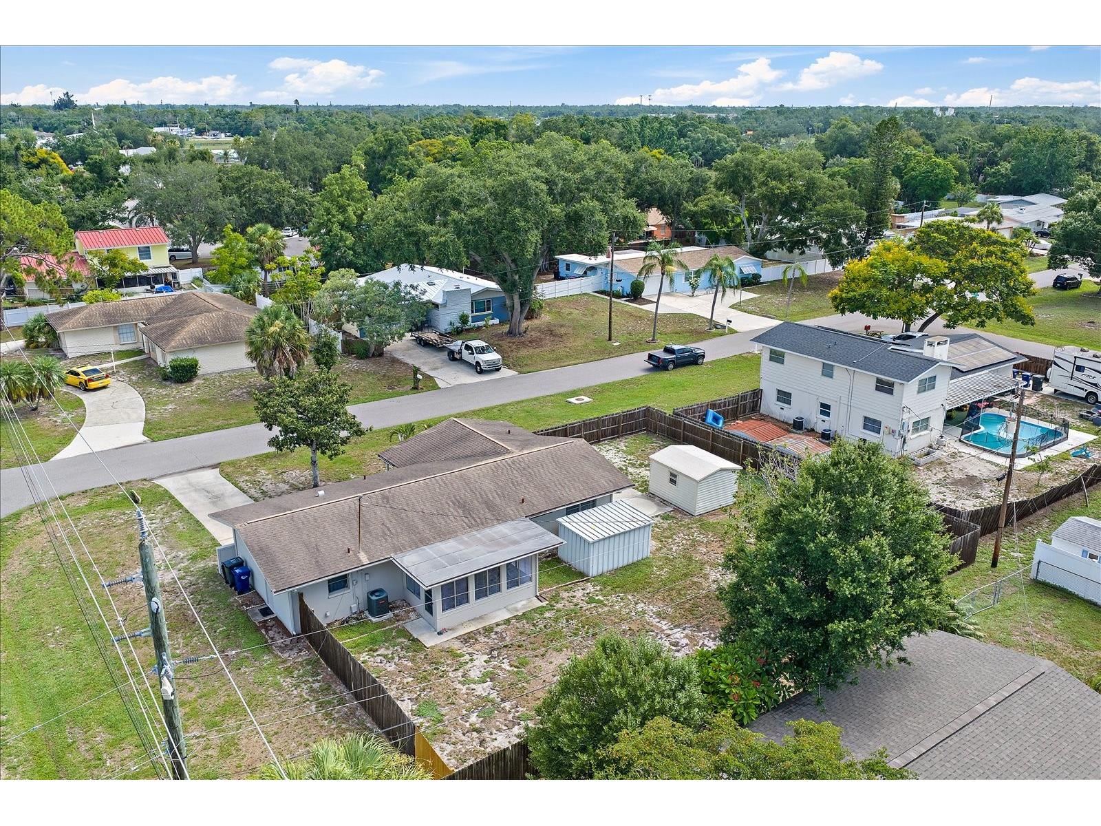 1210 Doris Drive Sarasota FL 34243 A4698576 image2
