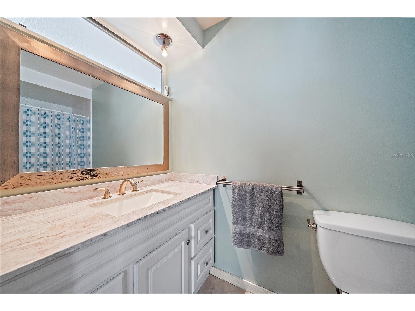 1210 Doris Drive Sarasota FL 34243 A4698576 image22