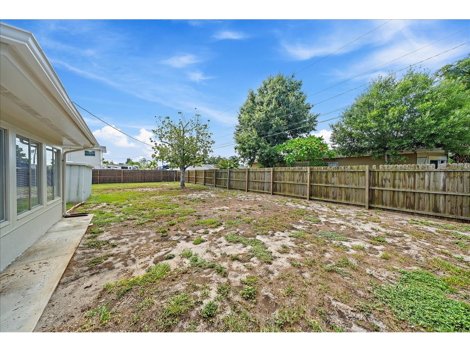 1210 Doris Drive Sarasota FL 34243 A4698576 image30