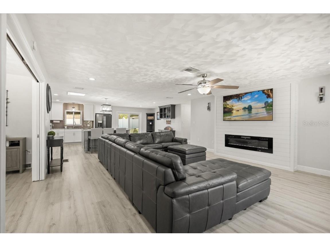 1210 E Caroline Street Tavares FL 32778 G5102449 image5