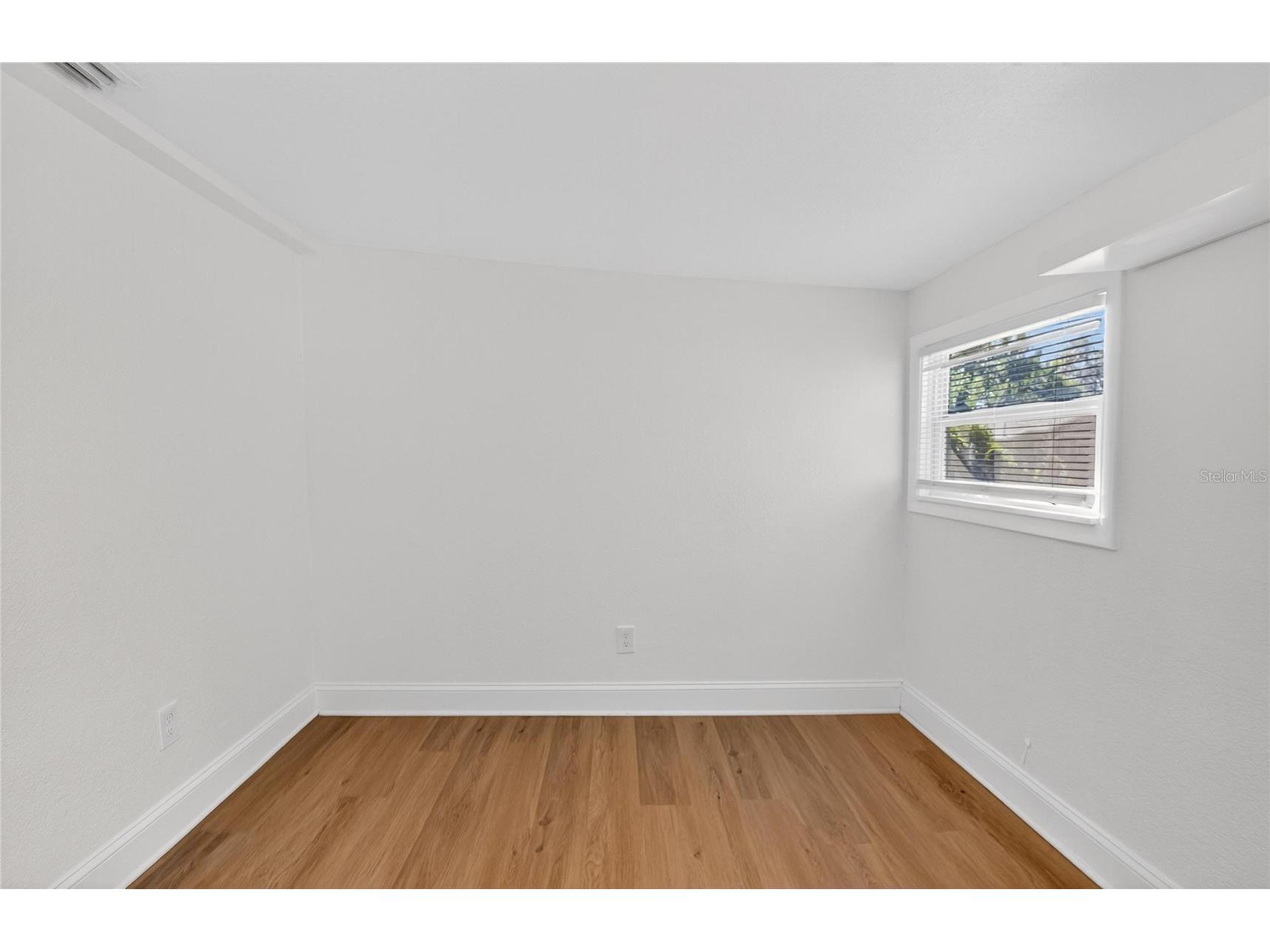 1210 E Cayuga Street Tampa FL 33603 TB8467505 image23