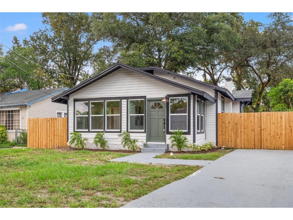 1210 E Giddens Avenue Tampa FL 33603 U8211566 image1