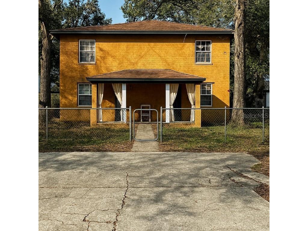 1210 E Seneca Avenue Tampa FL 33612 TB8436706 image1
