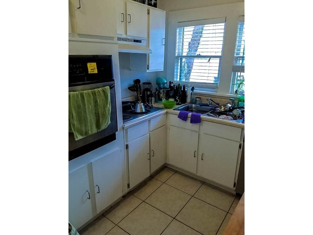 1210 Highland Street S Saint Petersburg FL 33701 TB8438830 image3