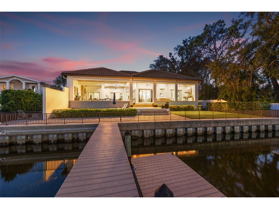 1210 Monterey Boulevard NE Saint Petersburg FL 33704 - COFFEE POT BAYOU TB8417542 image3