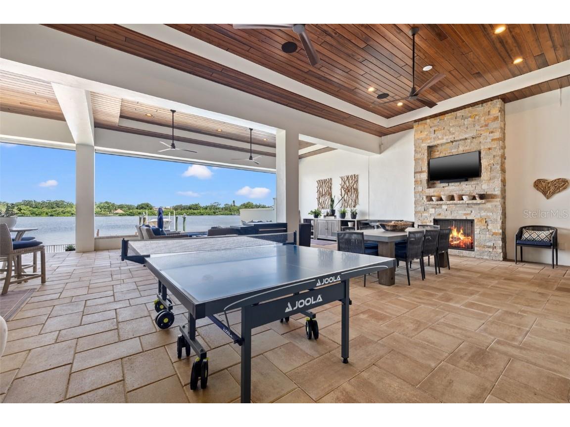 1210 Monterey Boulevard NE Saint Petersburg FL 33704 - COFFEE POT BAYOU TB8417542 image42