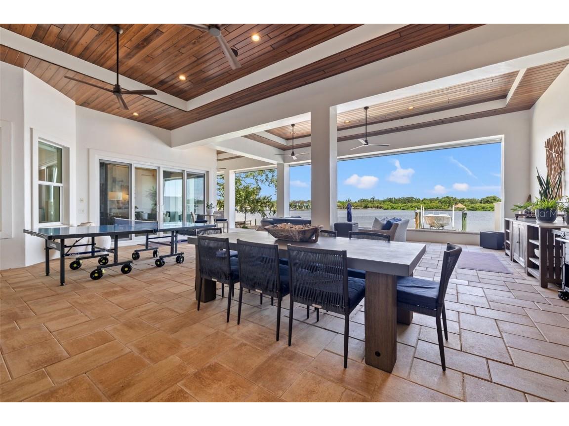 1210 Monterey Boulevard NE Saint Petersburg FL 33704 - COFFEE POT BAYOU TB8417542 image45