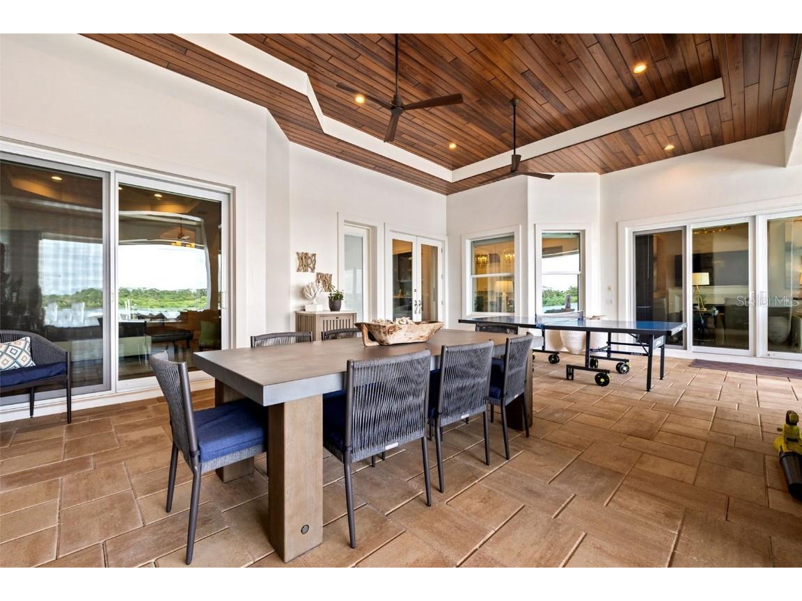 1210 Monterey Boulevard NE Saint Petersburg FL 33704 - COFFEE POT BAYOU TB8417542 image46